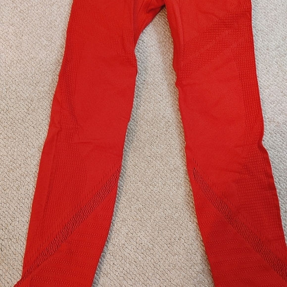 EUC FABLETICS red perforated leggings - Picture 3 of 6